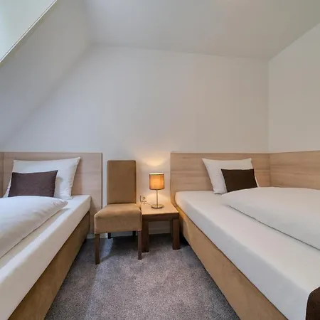 Hotel Am Fischmarkt 3*